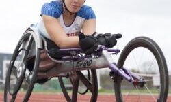 Hannah Cockroft sat in racing chair on track